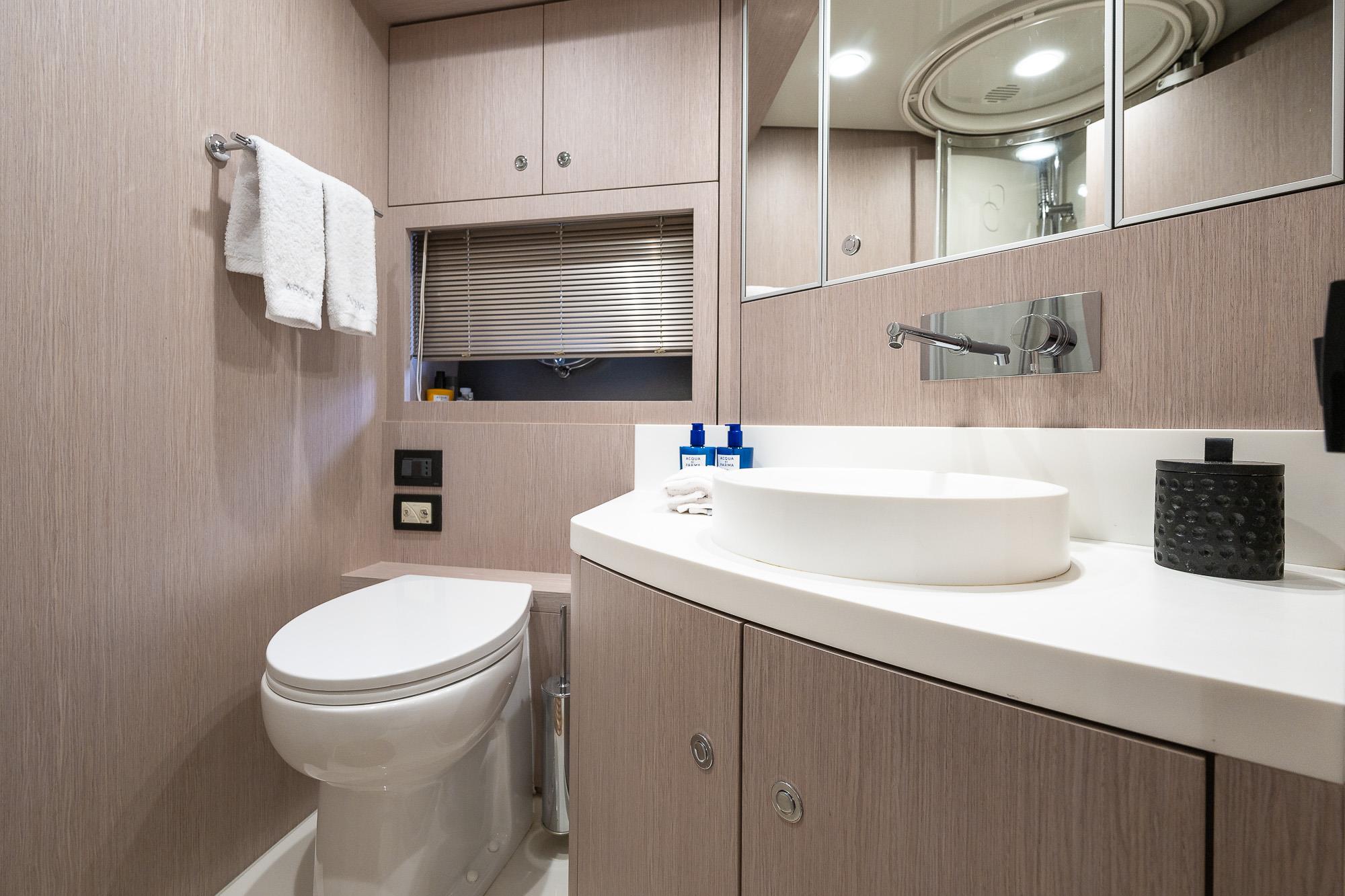 2013 RIVA 63' VIRTUS 